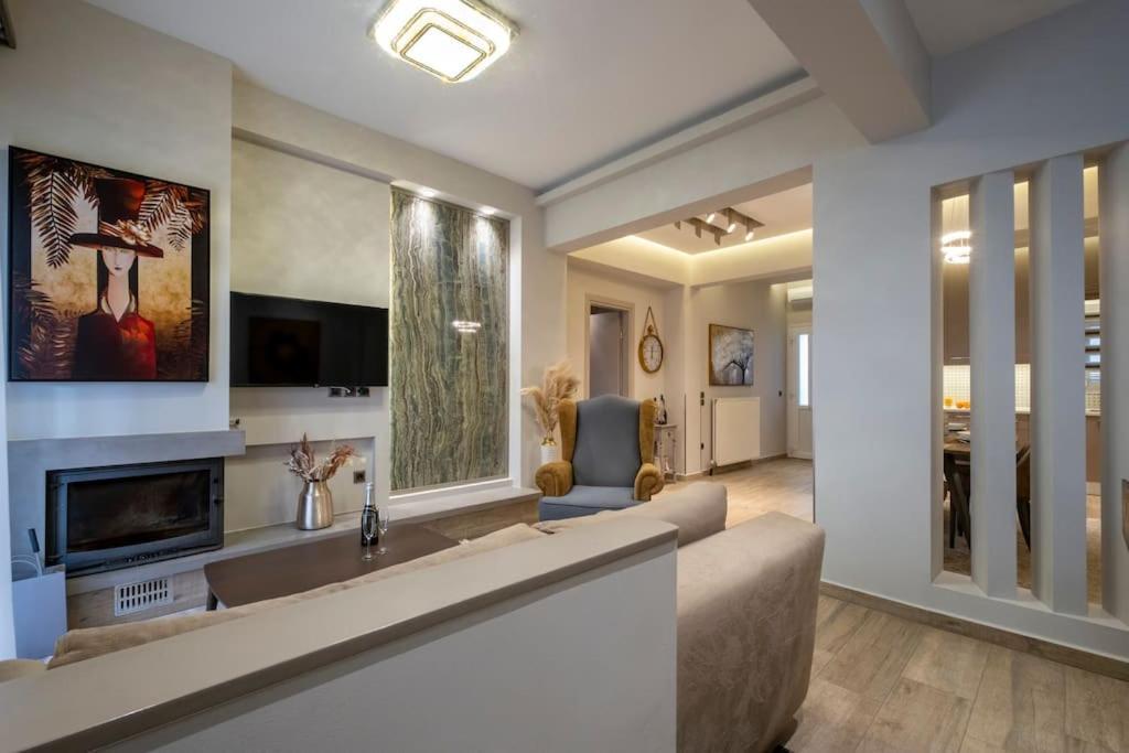 Maison De Luxx A10, Cozy Apartment With Garden In Лариса Экстерьер фото